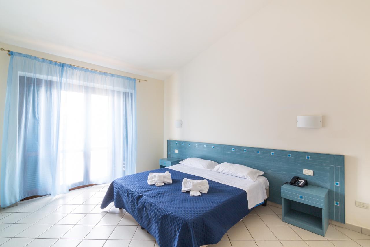 Nelema Village Resort Сан-Нікола-Арчелла Номер фото